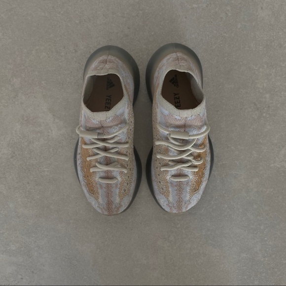 NEW! YEEZY BOOST 380-PEPPER - Picture 5 of 8